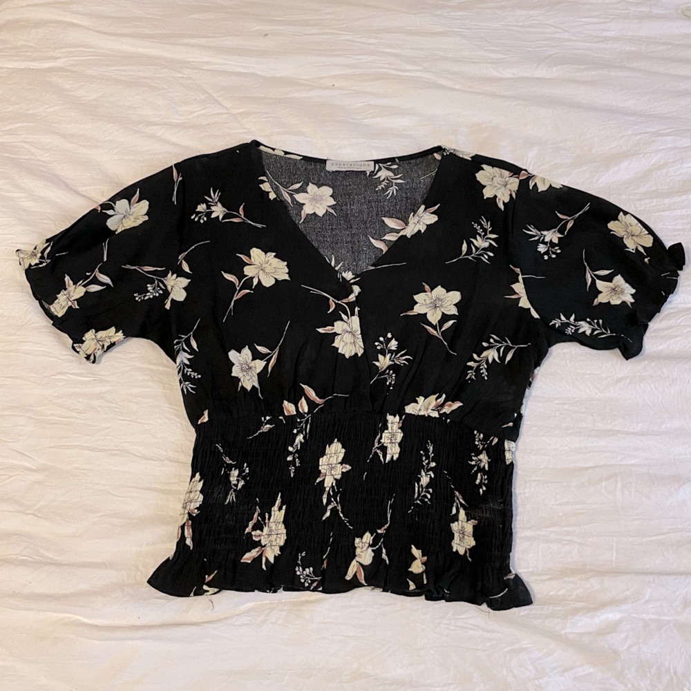 Black and floral scrunch top